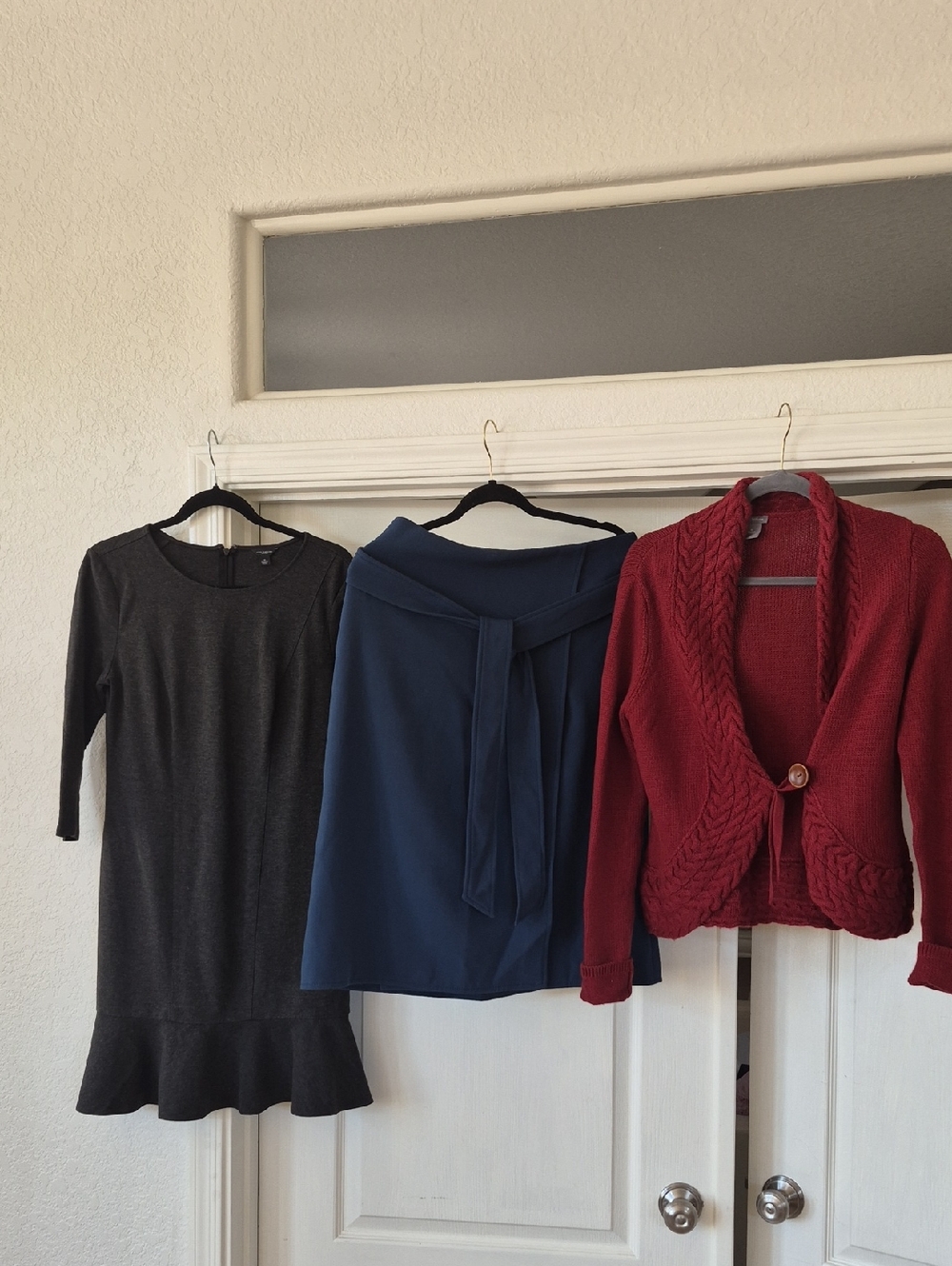 Bundle Of Ann Taylor Sweater, Dress & New Skirt SZ 6